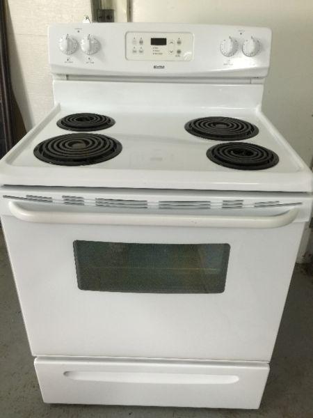 KENMORE STOVE WITH SELF CLEAN OVEN