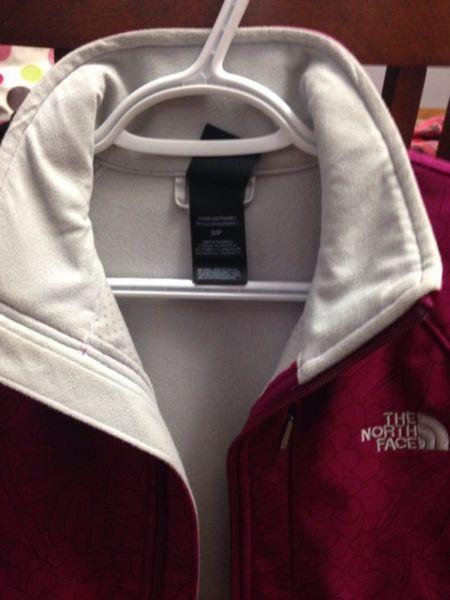 North face women's apex jacket size small