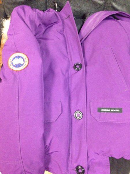 Womens Canada goose bomber jacket medium