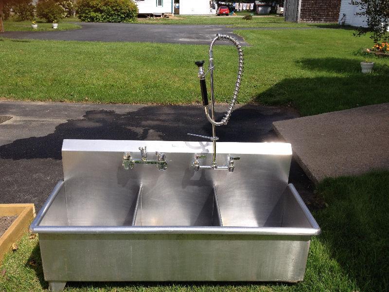 Stainless Steel Triple Sink- Commercial