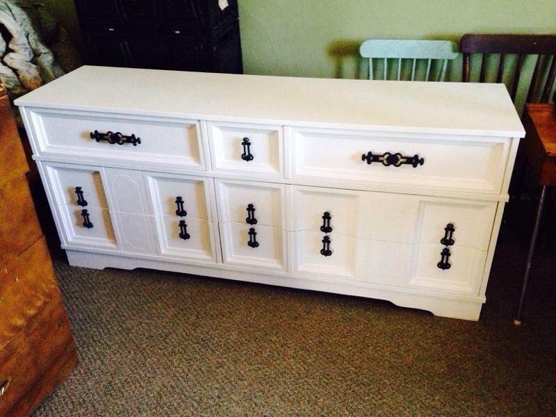 Good Quality 6 Drawer Dresser, Drawers are Dovetailed