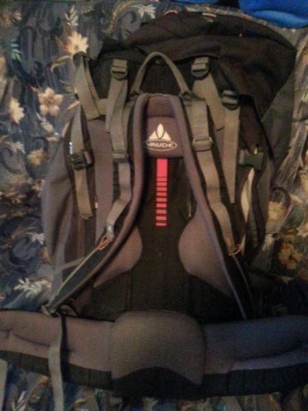 VAUDE HIKING AND CAMPING BACK PACK