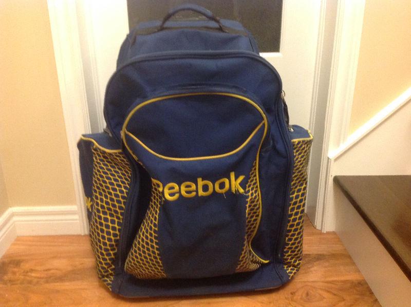 Reebok 18K hockey bag with wheels and back straps