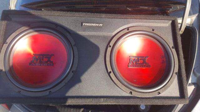 Subs 10 inch mtx thunder with 1200 watt exile amp