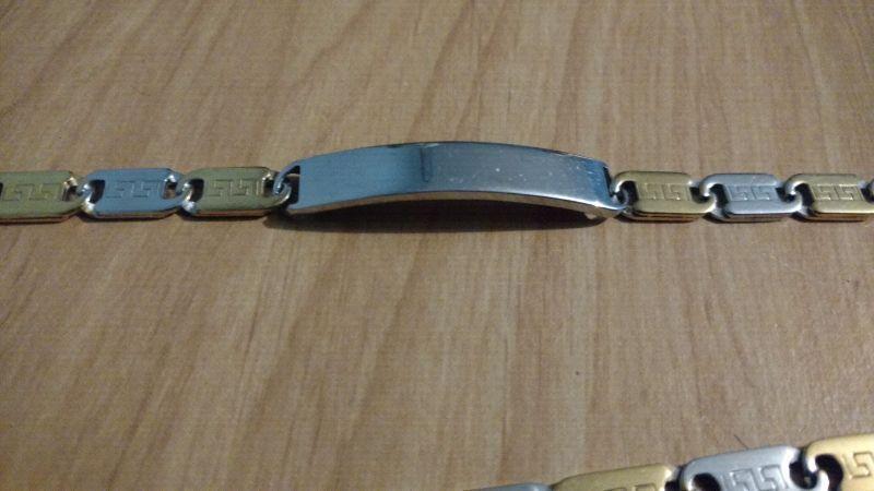 Bracelet/chain combo. Dual color