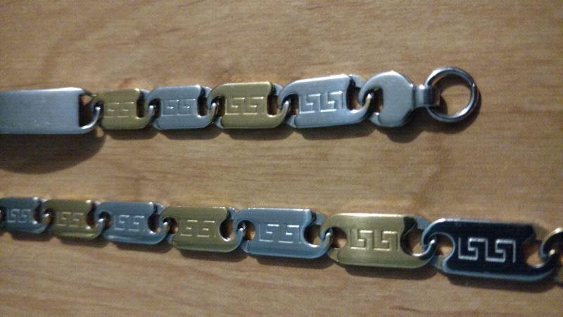 Bracelet/chain combo. Dual color