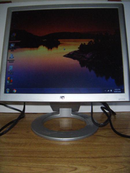 19 inch HP lcd flatscreen monitor for sale