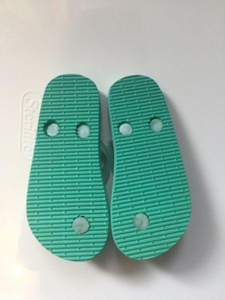 Flip flops (new)