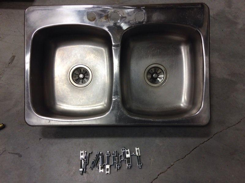 Double Stainless Steel Sink with Faucet