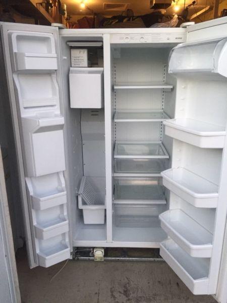 Side by side refrigerator
