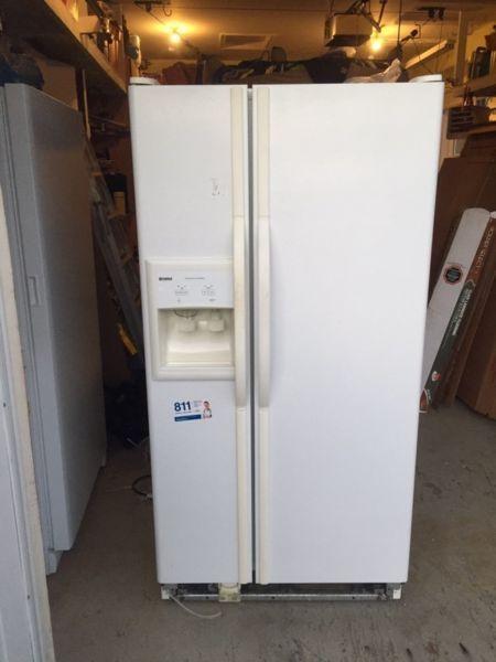 Side by side refrigerator