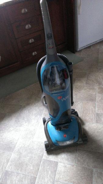 Hoover WindTunnel Savvy Bagless Vacuum cleaner