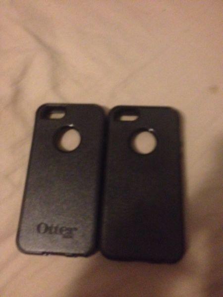 2 iPhone 5s otter box commuter cases