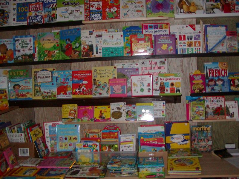 1000'S OF FRENCH BOOKS FOR CHILDREN 1 TO 15 YEARS OLD