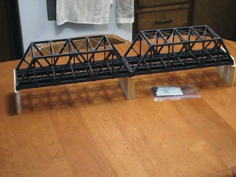HO scale bridge for electric model trains
