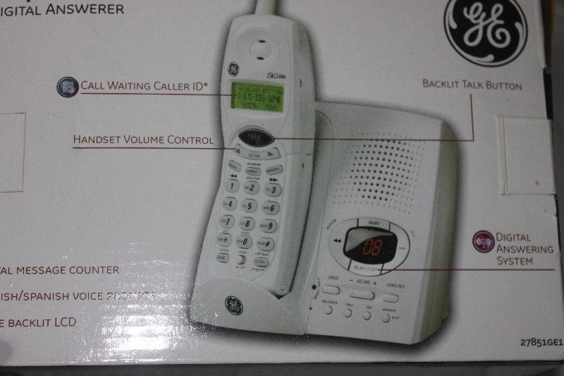 Cordless Phone with Answering Machine