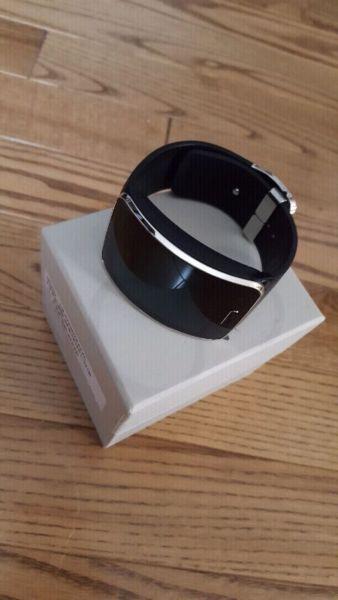 SAMSUNG GEAR S SMART WATCH AND PHONE