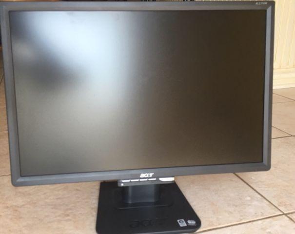 Acer 22 inch LCD monitor