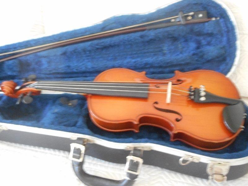 Used 1/2 size Stradivarius copy