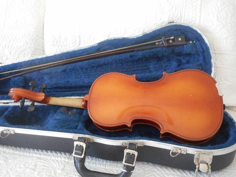 Used 1/2 size Stradivarius copy
