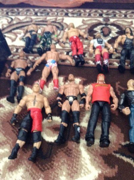 Wwe game and ring with wwe action figure