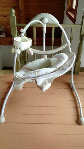 Barely Used Baby Swing - Bright Starts Ingenuity Cradle & Sway