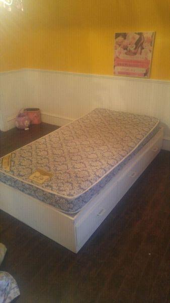 Captains bed with mattress