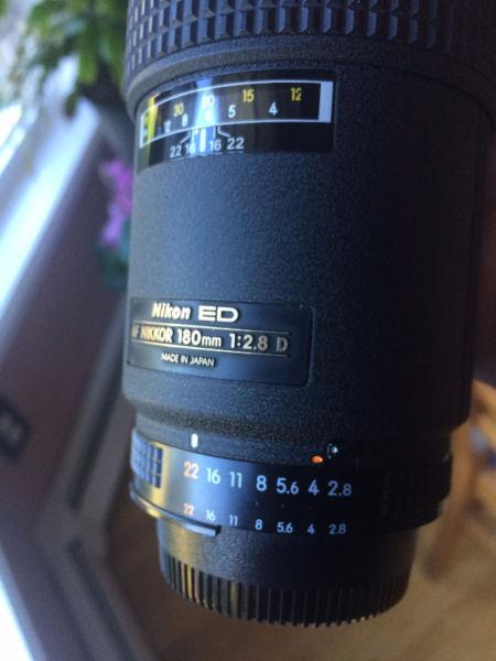 Nikon - Nikkor AF-D 180mm F2.8 IF-ED