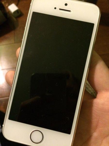White iPhone gold unlocked for sale (for parts of fixing)