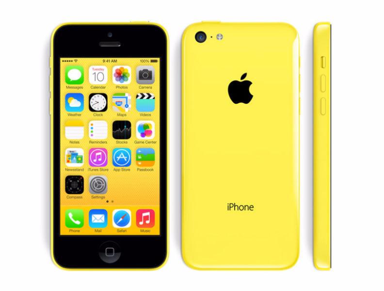 Like New Yellow 8gb Bell/ Virgin iPhone 5C