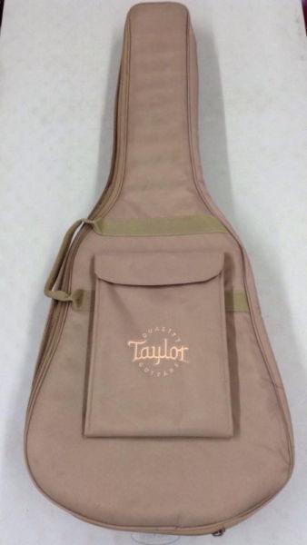 Taylor acoustic gig bag, suitable for a smaller guitar
