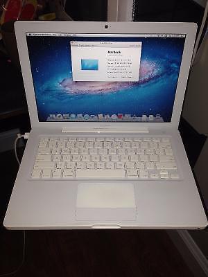 Macbook early 2008, mint condition