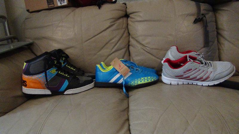 3 pairs of shoes selling cheap