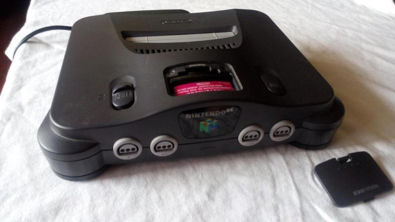 N64 SYSTEM WITH 3 GAMES