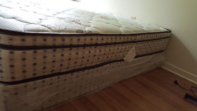 Brand new mattress One month old & original receipt available