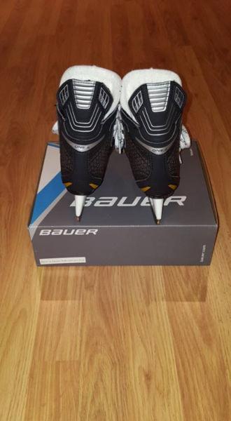 MINT Condition! Barely Worn Boys Youth Bauer Supreme Skates