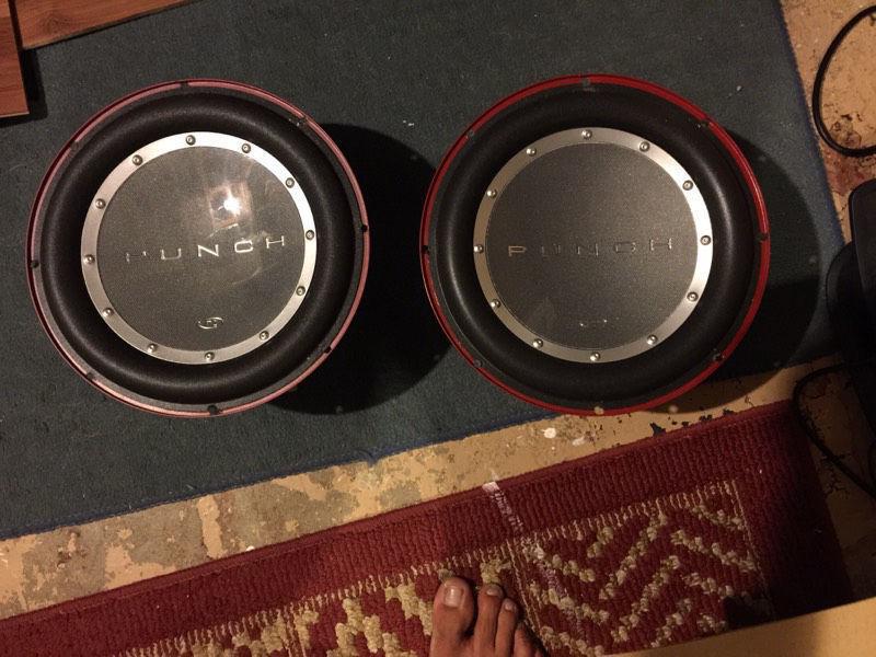 I'm selling two Rockford Fosgate Punch 10 inch subwoofers