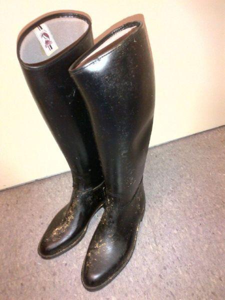 Equestrian Cottage Craft Moulded Riding Boots and Riding Helmut