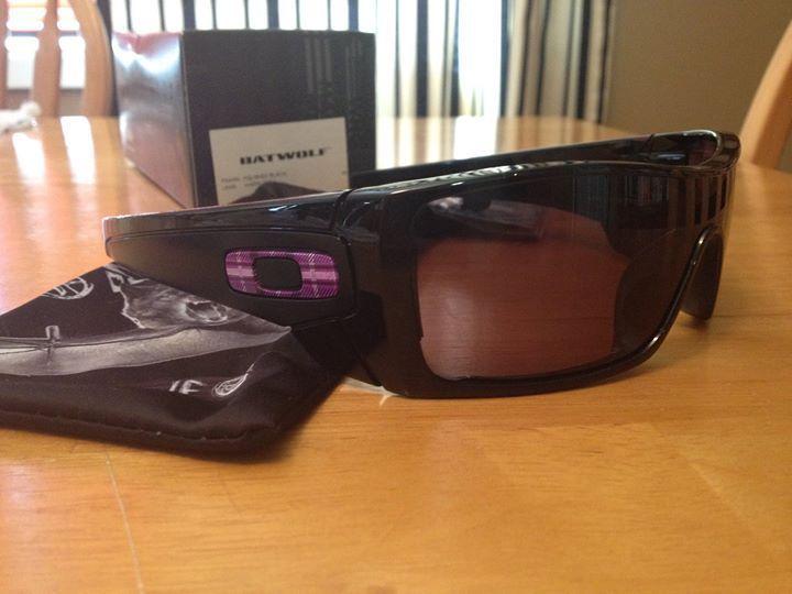 Brand New Oakley Batwolf Sunglasses - Polished Black/Warm Grey