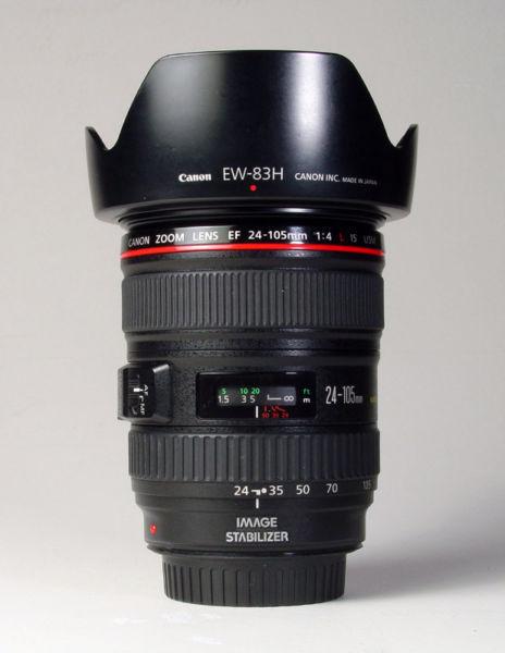 like new canon EF 24 105 F4 L IS USM zoom lens with hood