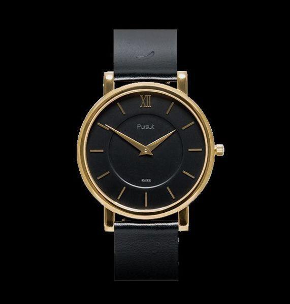 Brand new Watch in the box blk or gold/ nouvel montre noir ou or