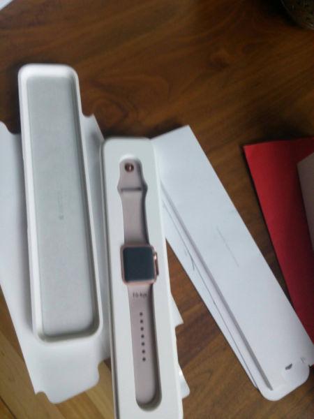 Montre Apple Watch rose et or