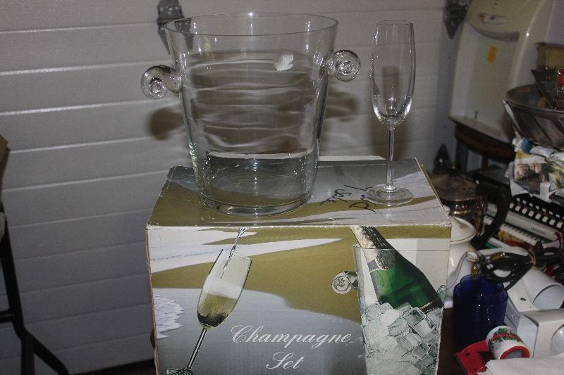 New Champagne / Wine Glass Set