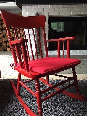 CHAISE BERCEUSE ANCIENNE (ROCKING CHAIR) ROUGE
