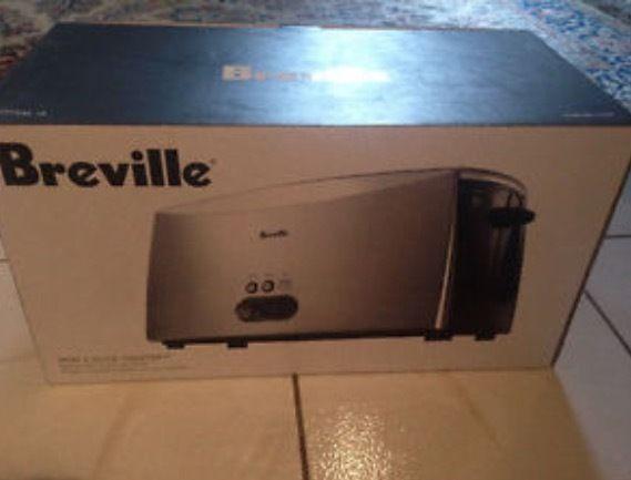 Toaster Breville still in original box only 80$