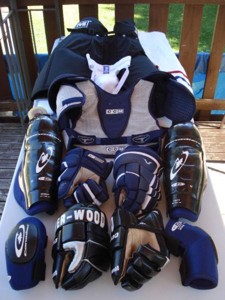 Stock, équipement hockey ( adulte ) +++