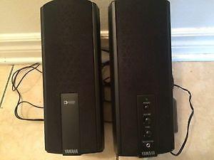 Deux Speakers Yamaha de Haute qualité
