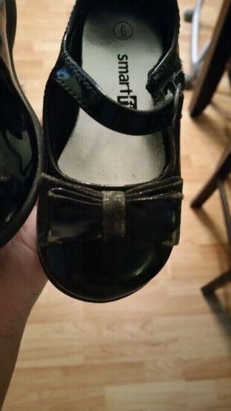 Toddler girl's size 6 dress shoes