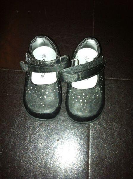 Baby shoes size 3