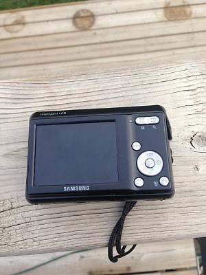 Samsung ES17 digital camera